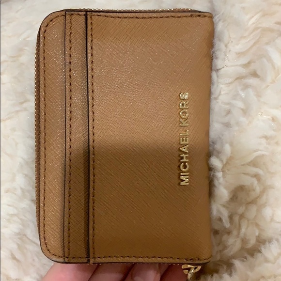 Michael Kors Mercer Tote AND Wallet - Picture 5 of 8